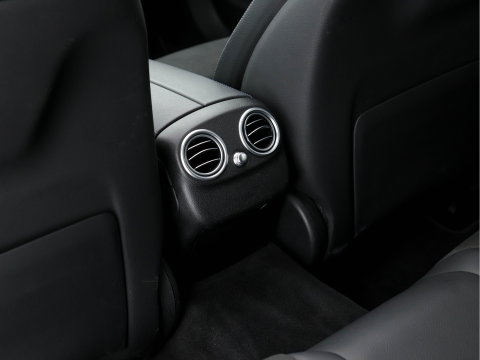 Mercedes-Benz C-Klasse Estate 300 e AMG-Sportpack Limited Business Solution (Plug-in) (INCL-BTW) Aut. *PANO | LEATHER-ALCANTARA | FULL-LED | NAVI-FULLMAP | TOPVIEW | BLINDSPOT | PREMIUM-AUDIO | DAB | CARPLAY | AMBIENTLIGHT | DIGI-COCKPIT | SPORTSEATS | 18"ALU*