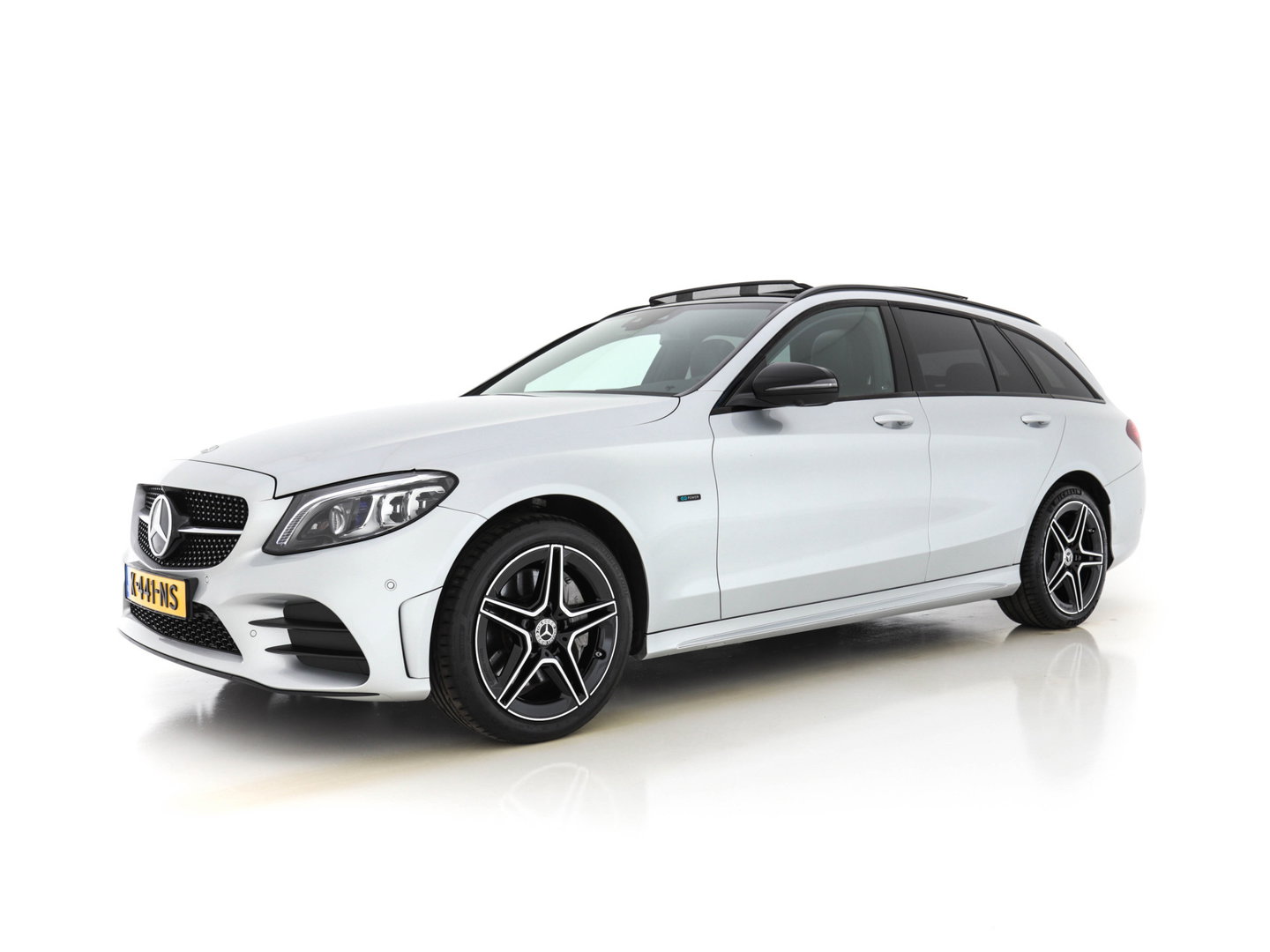 Mercedes-Benz C-Klasse Estate 300 e AMG-Sportpack Limited Business Solution (Plug-in) (INCL-BTW) Aut. *PANO | LEATHER-ALCANTARA | FULL-LED | NAVI-FULLMAP | TOPVIEW | BLINDSPOT | PREMIUM-AUDIO | DAB | CARPLAY | AMBIENTLIGHT | DIGI-COCKPIT | SPORTSEATS | 18"ALU*
