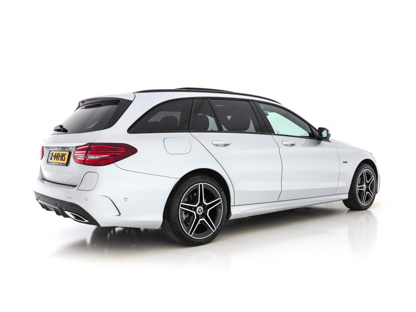 Mercedes-Benz C-Klasse Estate 300 e AMG-Sportpack Limited Business Solution (Plug-in) (INCL-BTW) Aut. *PANO | LEATHER-ALCANTARA | FULL-LED | NAVI-FULLMAP | TOPVIEW | BLINDSPOT | PREMIUM-AUDIO | DAB | CARPLAY | AMBIENTLIGHT | DIGI-COCKPIT | SPORTSEATS | 18"ALU*
