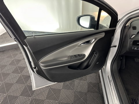 Opel Ampera 1.4 (Plug-In) Aut. *LEATHER | NAVI-FULLMAP | BOSE-AUDIO | KEYLESS | CAMERA | ECC | HEATED-COMFORTSEATS | PDC | CRUISE*