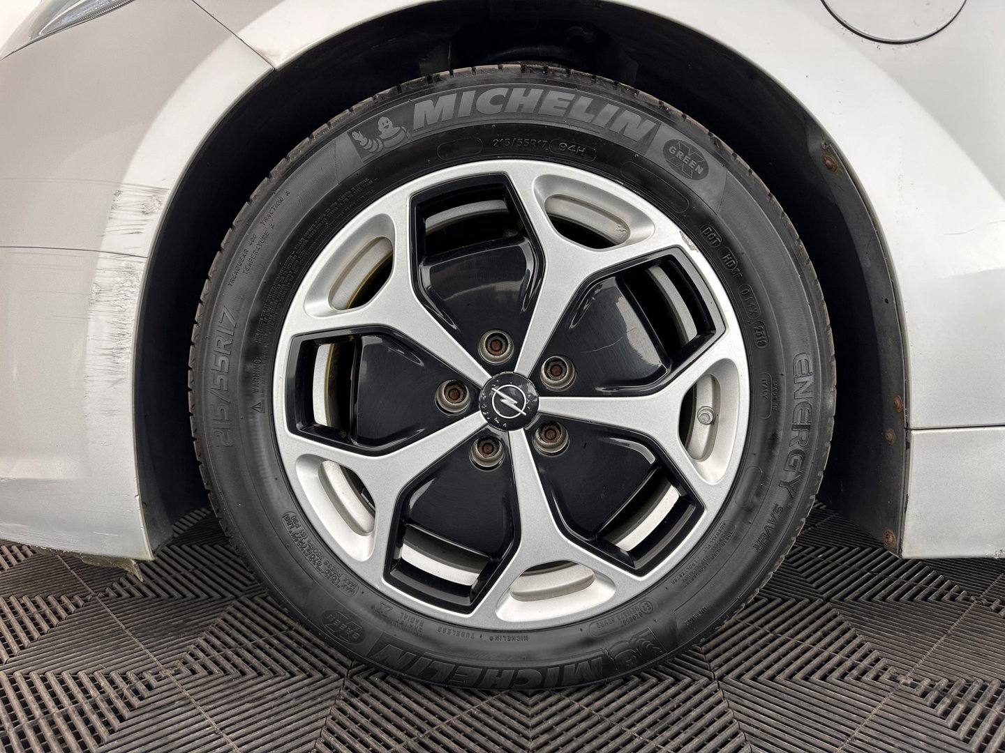 Opel Ampera 1.4 (Plug-In) Aut. *LEATHER | NAVI-FULLMAP | BOSE-AUDIO | KEYLESS | CAMERA | ECC | HEATED-COMFORTSEATS | PDC | CRUISE*