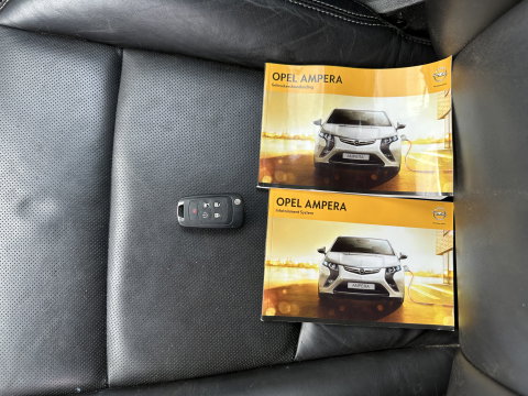 Opel Ampera 1.4 (Plug-In) Aut. *LEATHER | NAVI-FULLMAP | BOSE-AUDIO | KEYLESS | CAMERA | ECC | HEATED-COMFORTSEATS | PDC | CRUISE*