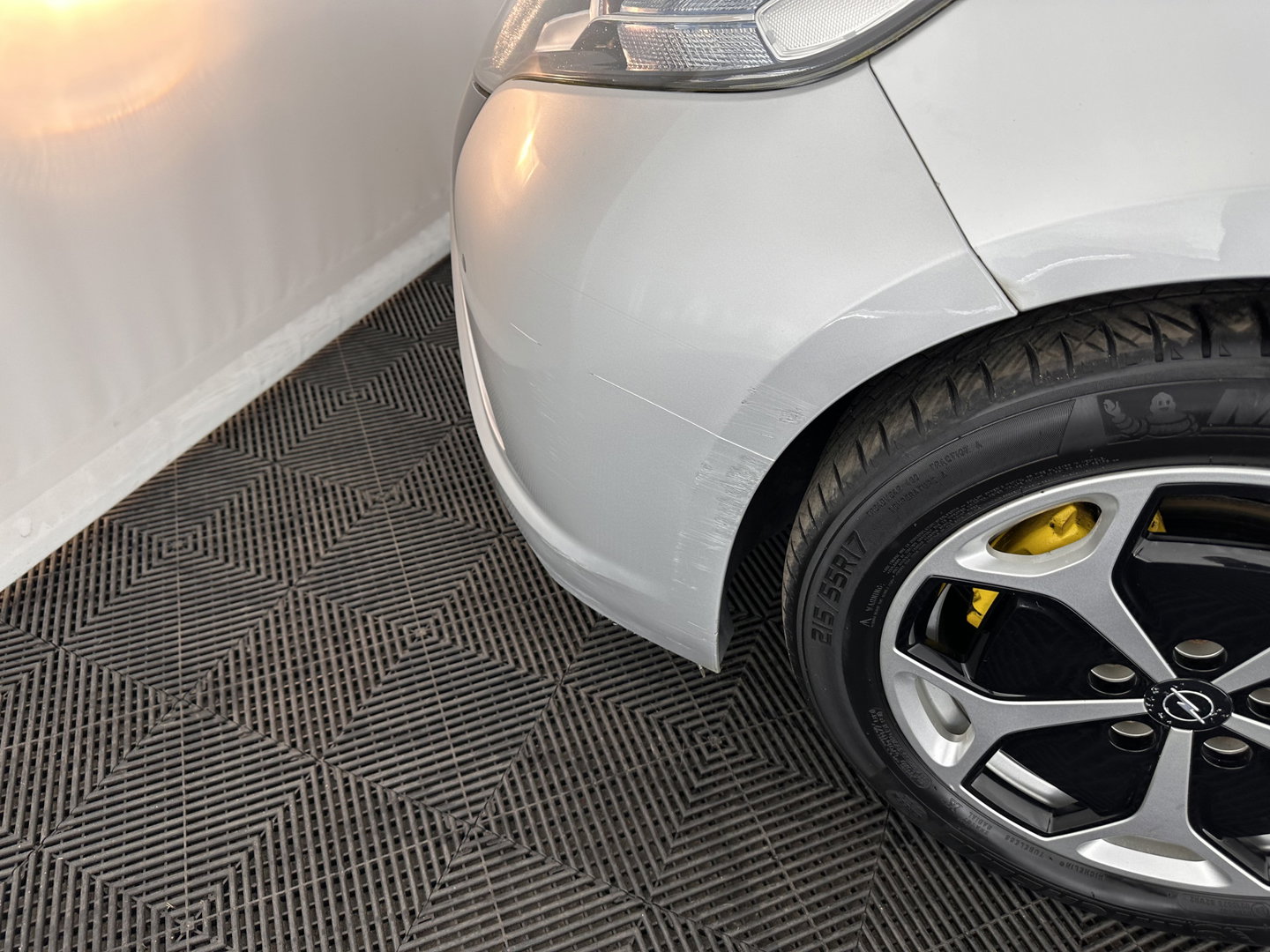 Opel Ampera 1.4 (Plug-In) Aut. *LEATHER | NAVI-FULLMAP | BOSE-AUDIO | KEYLESS | CAMERA | ECC | HEATED-COMFORTSEATS | PDC | CRUISE*