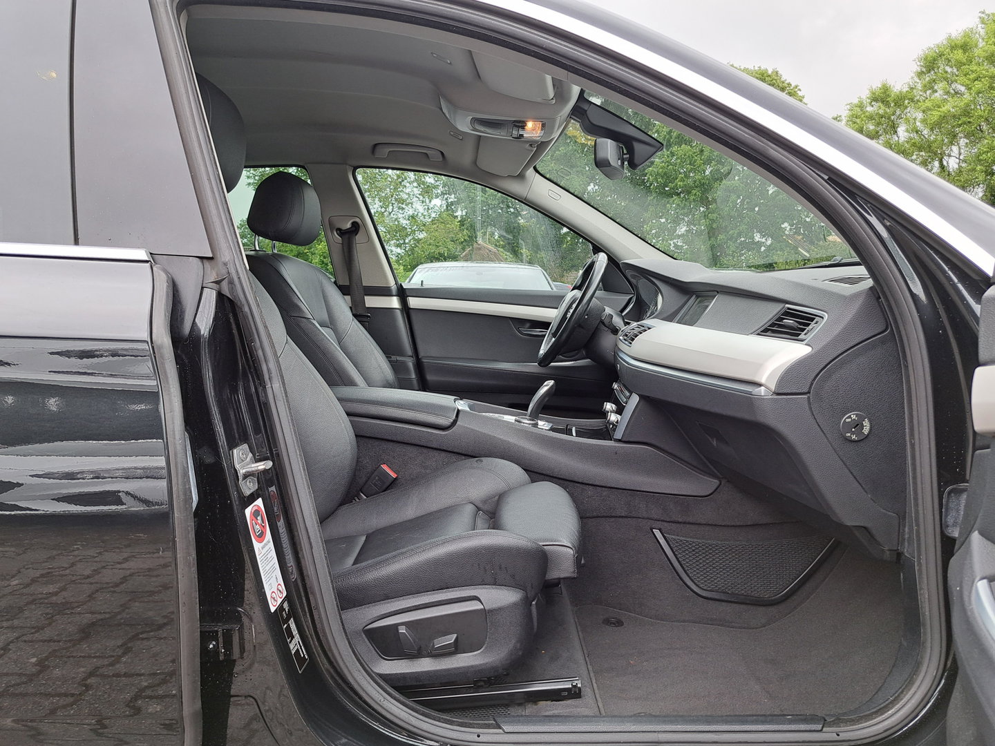 BMW 5 Serie Gran Turismo 535xd High Executive Luxury-Line [⚠️] Aut. *LEATHER | NAVI-FULLMAP |  BI-XENON | HIFI-SOUND | ECC | LANE-ASSIST | ADAPTIVE-CRUISE | PDC | CAMERA | TOWBAR | HEATED-SPORTSEATS | LANE-ASSIST | PRIVACY-GLASS | 19"ALU*