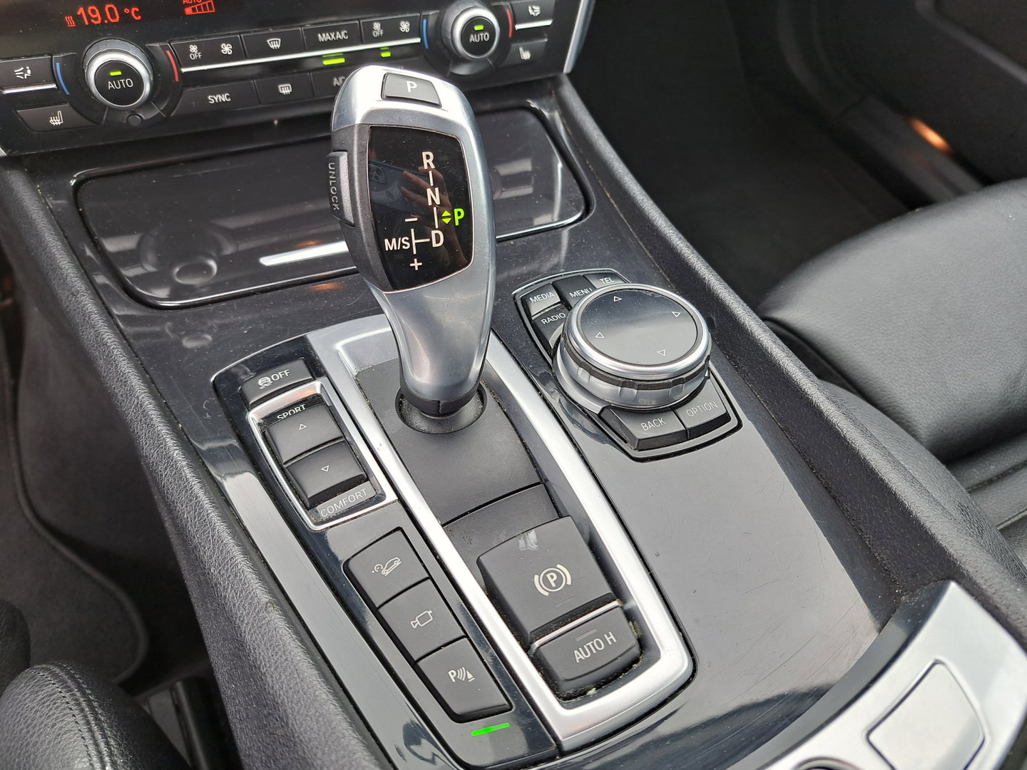 BMW 5 Serie Gran Turismo 535xd High Executive Luxury-Line [⚠️] Aut. *LEATHER | NAVI-FULLMAP |  BI-XENON | HIFI-SOUND | ECC | LANE-ASSIST | ADAPTIVE-CRUISE | PDC | CAMERA | TOWBAR | HEATED-SPORTSEATS | LANE-ASSIST | PRIVACY-GLASS | 19"ALU*