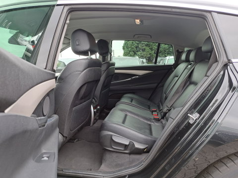 BMW 5 Serie Gran Turismo 535xd High Executive Luxury-Line [⚠️] Aut. *LEATHER | NAVI-FULLMAP |  BI-XENON | HIFI-SOUND | ECC | LANE-ASSIST | ADAPTIVE-CRUISE | PDC | CAMERA | TOWBAR | HEATED-SPORTSEATS | LANE-ASSIST | PRIVACY-GLASS | 19"ALU*