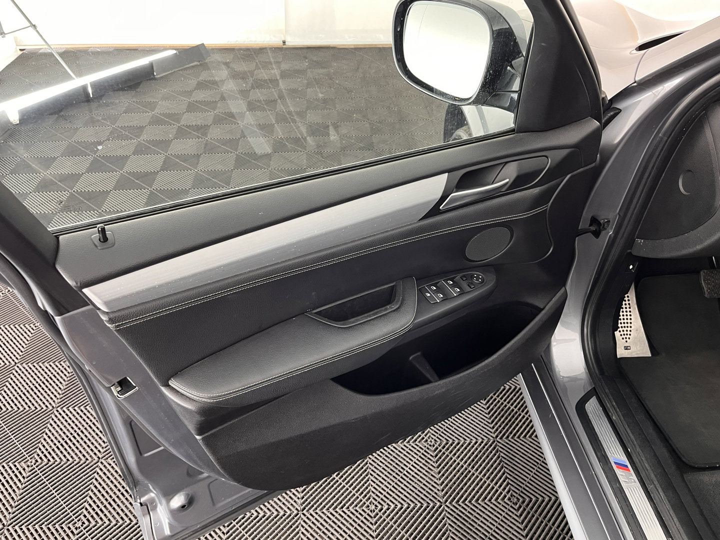 BMW X3 XDrive35d M-Sport (⚠️crankshaft bearings defect) Aut. *PANO | LEATHER | BI-XENON | KEYLESS  | NAVI-FULLMAP | DAB | SHIFT-PADDLES | CRUISE | MEMORY-PACK | HEAD-UP | LANE-ASSIST | SPORT-SEATS | TOWBAR | 18"ALU*