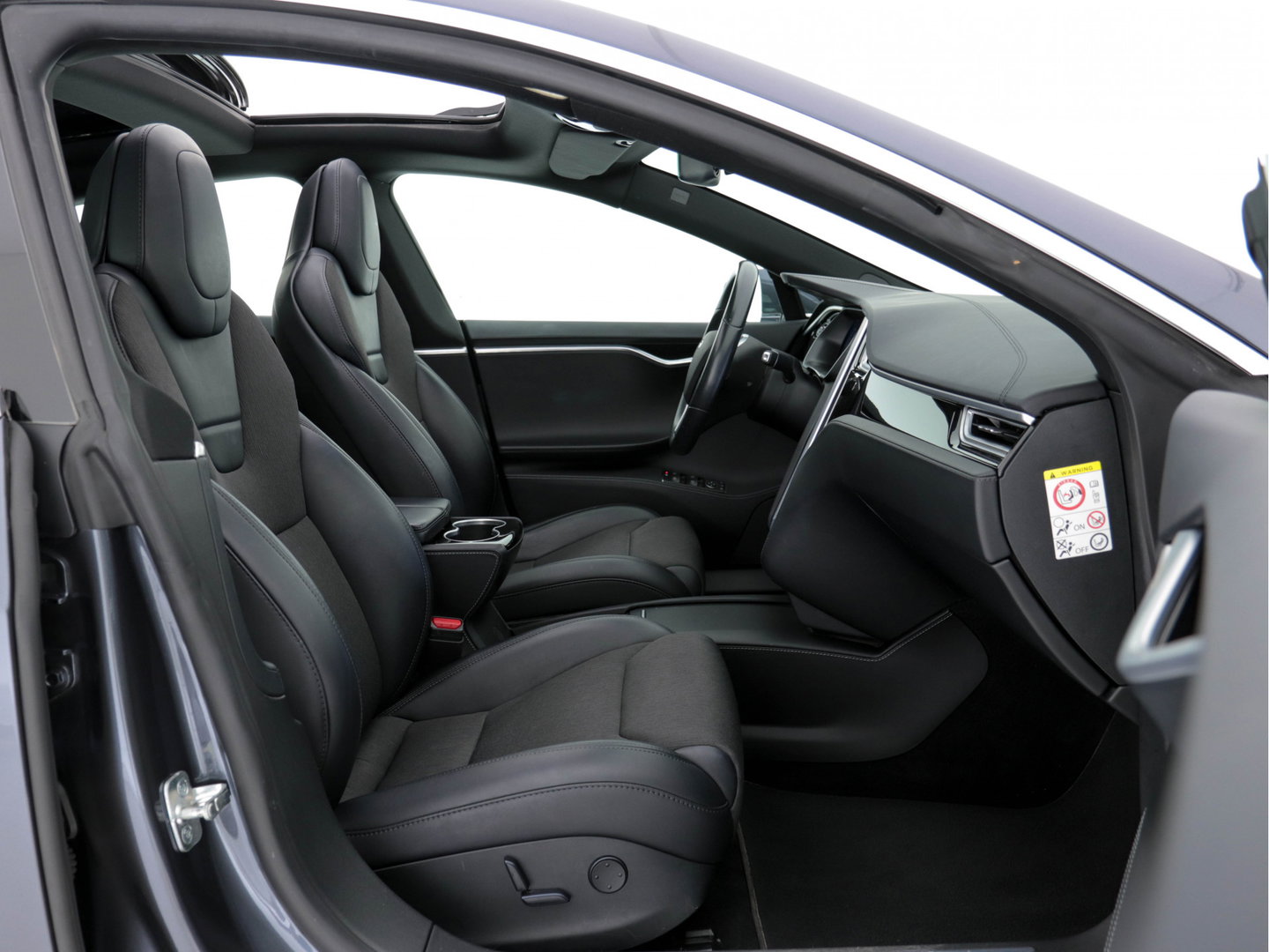 Tesla Model S 235 Kw Base [ 3-Fase-17kW ] {SoH-87%} (INCL-BTW) *PANO | AUTO-PILOT | KEYLESS | FULL-LED | 1/2-LEATHER | NAVI-FULLMAP | SURROUND-VIEW | APP-CONNECT | LANE-ASSIST | DIGI-COCKPIT | DAB | SPORT-SEATS | 19"ALU