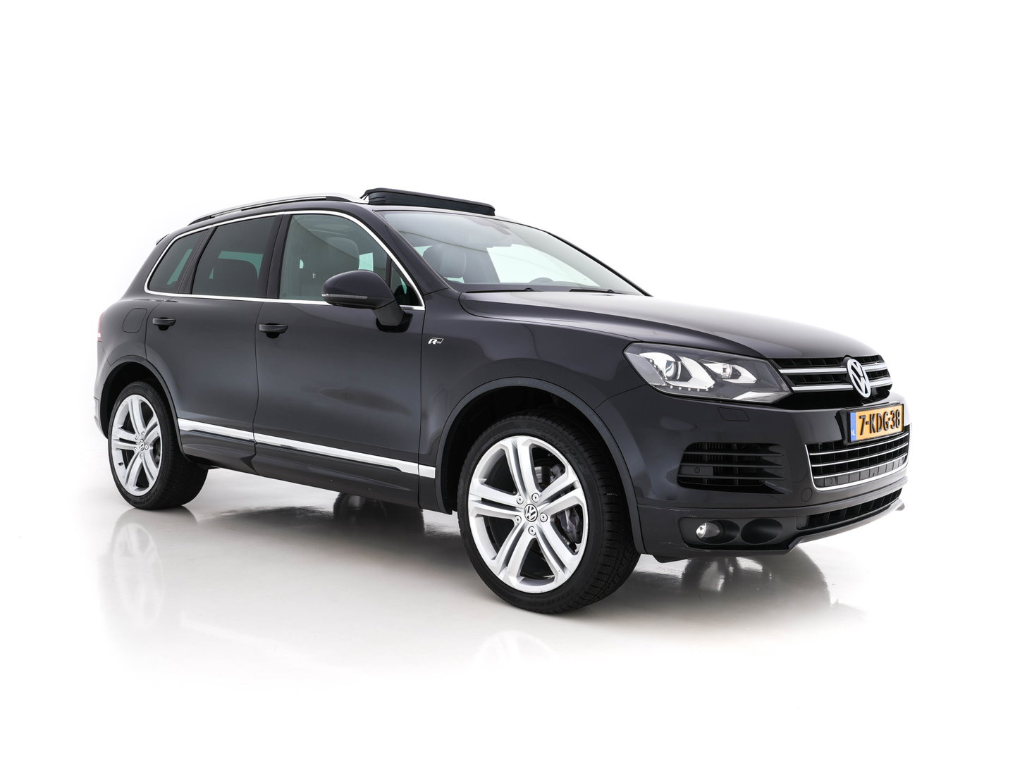 Volkswagen Touareg 3.0 TDI R-line Aut. *PANO | LEATHER | NAVI-FULLMAP | XENON | DYNAUDIO | MEMORY-PACK | ECC | SHIFT-PADDLES | PDC | DAB | COMFORTSEATS | 21"ALU*