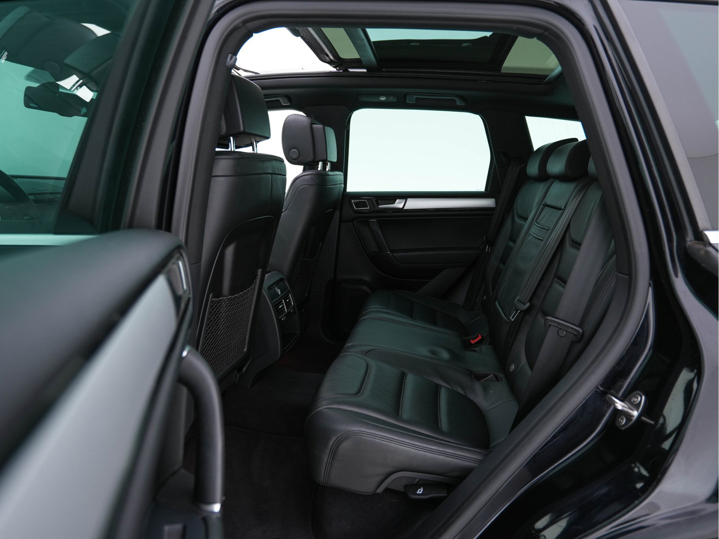 Volkswagen Touareg 3.0 TDI R-line Aut. *PANO | LEATHER | NAVI-FULLMAP | XENON | DYNAUDIO | MEMORY-PACK | ECC | SHIFT-PADDLES | PDC | DAB | COMFORTSEATS | 21"ALU*