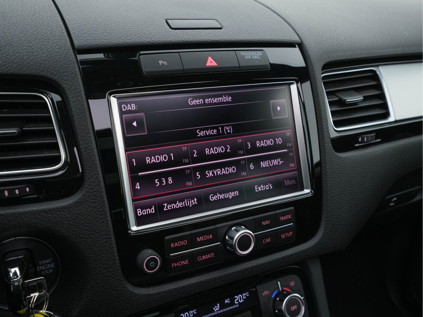 Volkswagen Touareg 3.0 TDI R-line Aut. *PANO | LEATHER | NAVI-FULLMAP | XENON | DYNAUDIO | MEMORY-PACK | ECC | SHIFT-PADDLES | PDC | DAB | COMFORTSEATS | 21"ALU*