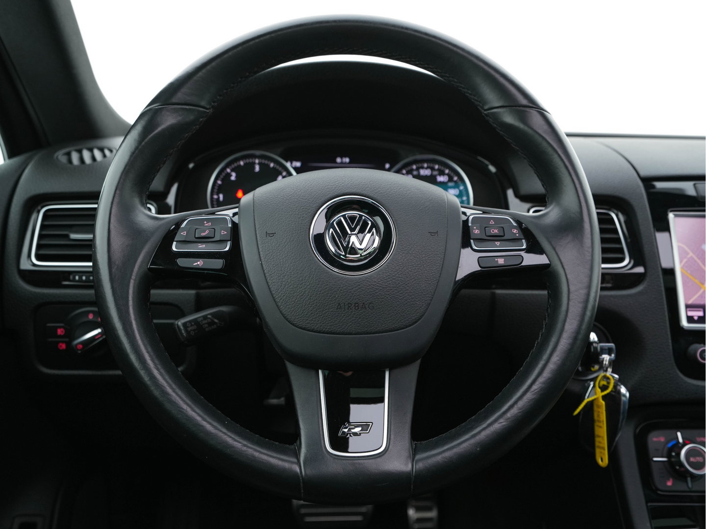 Volkswagen Touareg 3.0 TDI R-line Aut. *PANO | LEATHER | NAVI-FULLMAP | XENON | DYNAUDIO | MEMORY-PACK | ECC | SHIFT-PADDLES | PDC | DAB | COMFORTSEATS | 21"ALU*