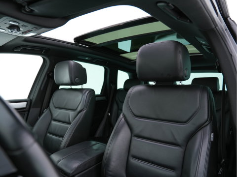 Volkswagen Touareg 3.0 TDI R-line Aut. *PANO | LEATHER | NAVI-FULLMAP | XENON | DYNAUDIO | MEMORY-PACK | ECC | SHIFT-PADDLES | PDC | DAB | COMFORTSEATS | 21"ALU*