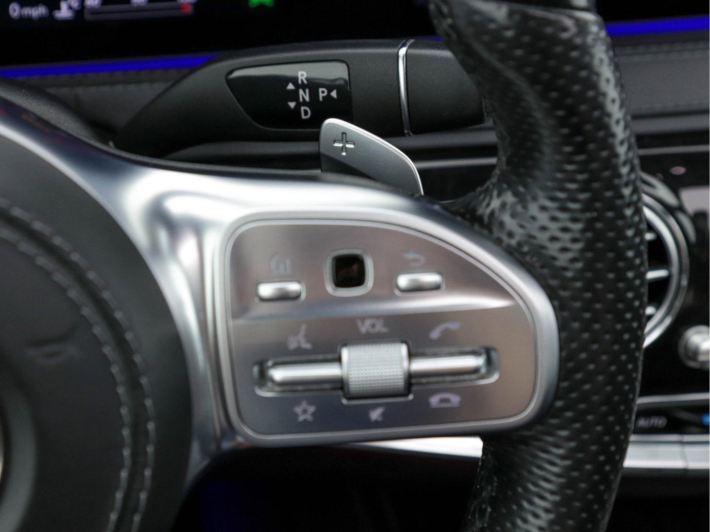 Mercedes-Benz S-Klasse 400d AMG-Line 4-Matic Lang Aut. *PANO | LEATHER | DISTRONIC | BURMESTER | TOPVIEW | KEYLESS | BLINDSPOT | AIRMATIC | FULL-LED |  MEMORY-PACK  | WIDESCREEN-DIGI-COCKPIT | AMBIENTLIGHT |  HEATED/VENTILATED SEATS | ....
