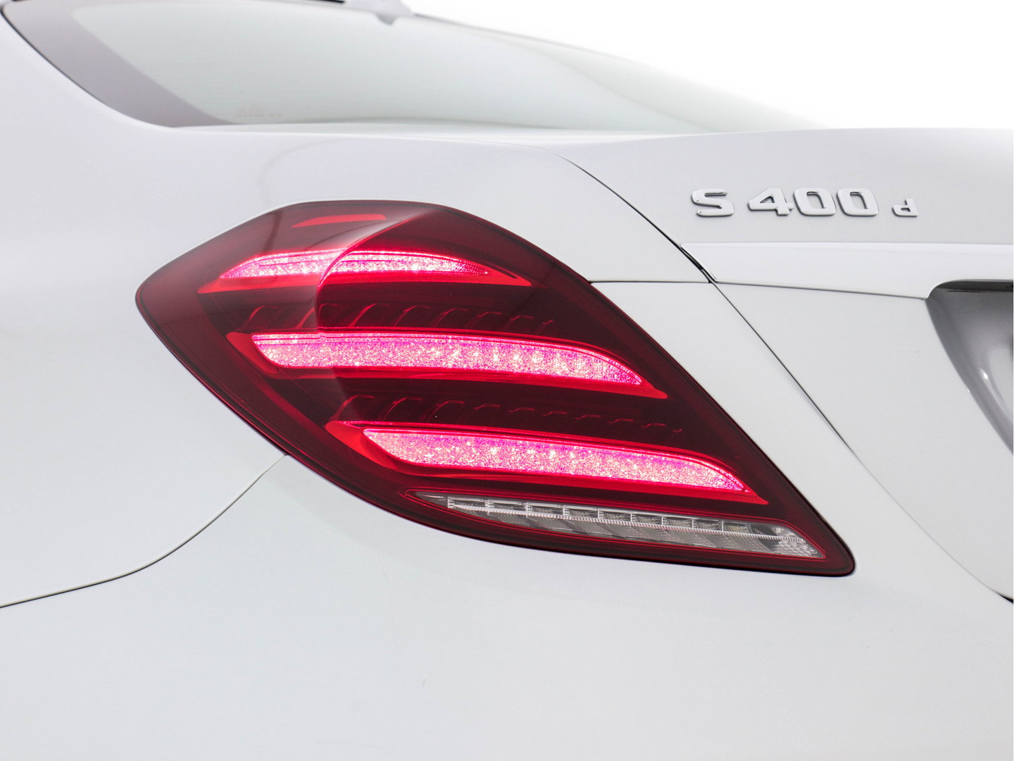 Mercedes-Benz S-Klasse 400d AMG-Line 4-Matic Lang Aut. *PANO | LEATHER | DISTRONIC | BURMESTER | TOPVIEW | KEYLESS | BLINDSPOT | AIRMATIC | FULL-LED |  MEMORY-PACK  | WIDESCREEN-DIGI-COCKPIT | AMBIENTLIGHT |  HEATED/VENTILATED SEATS | ....