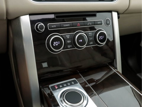 Land Rover Range Rover 3.0 TDV6 Vogue Aut. *PANO | LEATHER | NAVI-FULLMAP | DIGI-COCKPIT | TOPVIEW | BI-XENON | MERIDIAN-AUDIO | MEMORY-PACK | AIRSUSPENSION | HEATED-COMFORTSEATS | SHIFTPADDLES | 20"ALU*