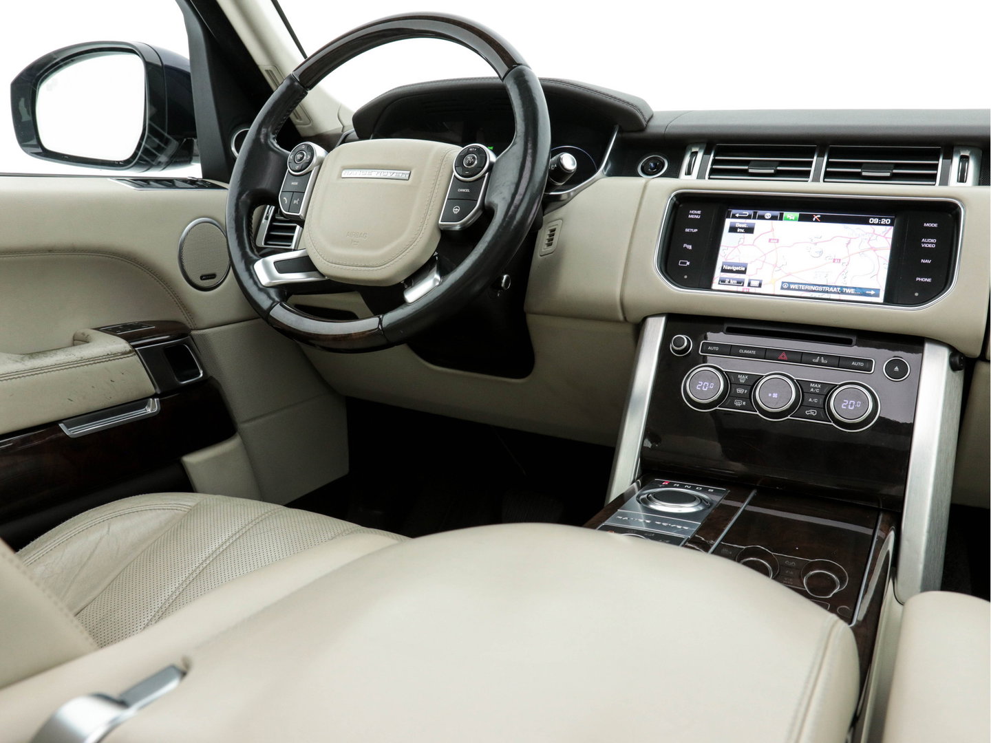 Land Rover Range Rover 3.0 TDV6 Vogue Aut. *PANO | LEATHER | NAVI-FULLMAP | DIGI-COCKPIT | TOPVIEW | BI-XENON | MERIDIAN-AUDIO | MEMORY-PACK | AIRSUSPENSION | HEATED-COMFORTSEATS | SHIFTPADDLES | 20"ALU*