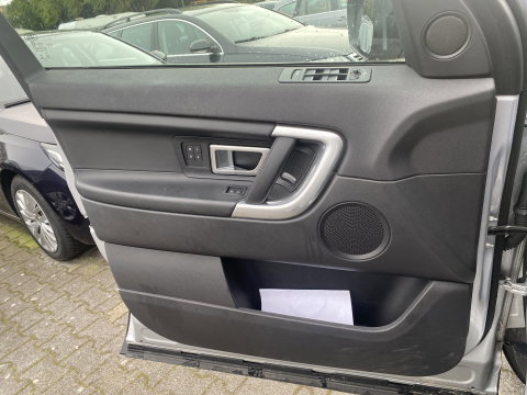 Land Rover Discovery Sport 2.0 TD4 HSE Luxury AWD [⚠️] *NAVI-FULLMAP | BI-XENON | LEATHER | MERIDIAN-SURROUND | CAMERA | ECC | PDC | CRUISE | LANE-ASSIST | MEMORY-PACK | PRIVACY-GLASS | TOWBAR | HEATED-COMFORTSEATS | LANE-ASSIST | 19"ALU*