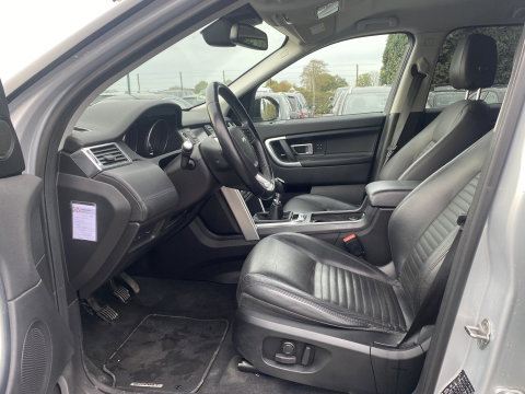 Land Rover Discovery Sport 2.0 TD4 HSE Luxury AWD [⚠️] *NAVI-FULLMAP | BI-XENON | LEATHER | MERIDIAN-SURROUND | CAMERA | ECC | PDC | CRUISE | LANE-ASSIST | MEMORY-PACK | PRIVACY-GLASS | TOWBAR | HEATED-COMFORTSEATS | LANE-ASSIST | 19"ALU*