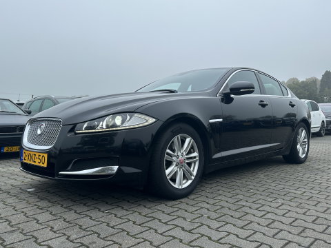 Jaguar XF 2.2D Aut. *LEATHER  | BI-XENON | NAVI-FULLMAP | CAMERA | ECC | PDC | CRUISE | HEATED-COMFORTSEATS | KEYLESS | SHIFTPADDLES | TOWBAR | 17"ALU*