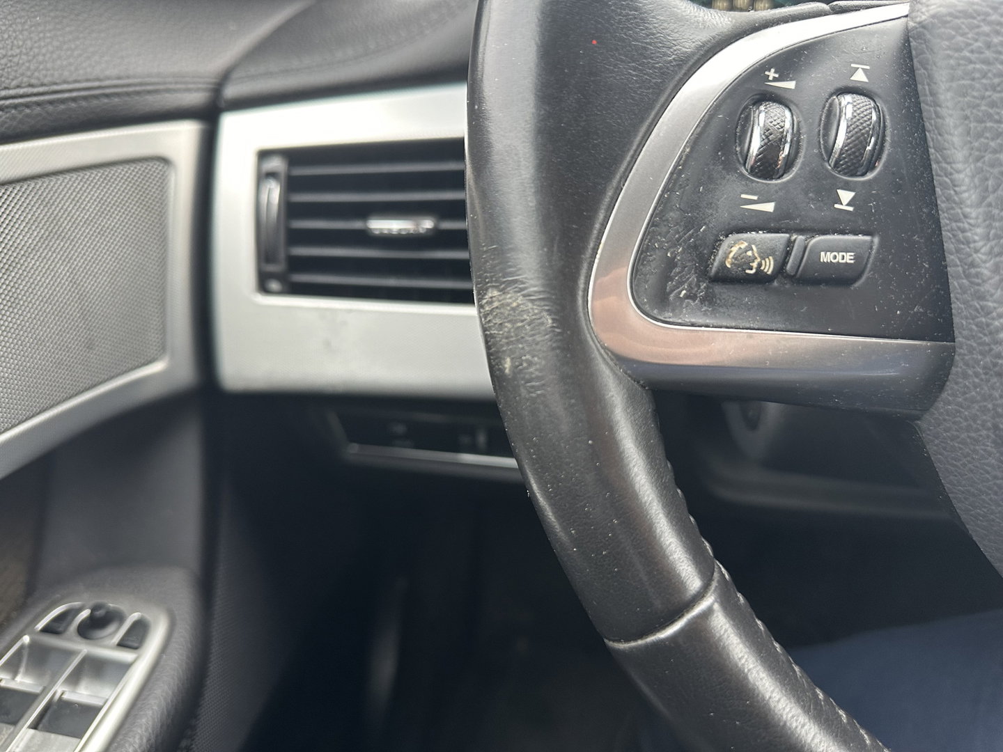 Jaguar XF 2.2D Aut. *LEATHER  | BI-XENON | NAVI-FULLMAP | CAMERA | ECC | PDC | CRUISE | HEATED-COMFORTSEATS | KEYLESS | SHIFTPADDLES | TOWBAR | 17"ALU*