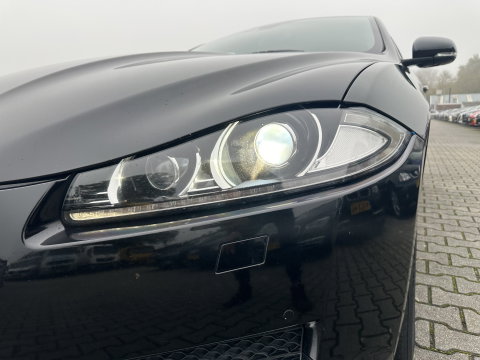 Jaguar XF 2.2D Aut. *LEATHER  | BI-XENON | NAVI-FULLMAP | CAMERA | ECC | PDC | CRUISE | HEATED-COMFORTSEATS | KEYLESS | SHIFTPADDLES | TOWBAR | 17"ALU*