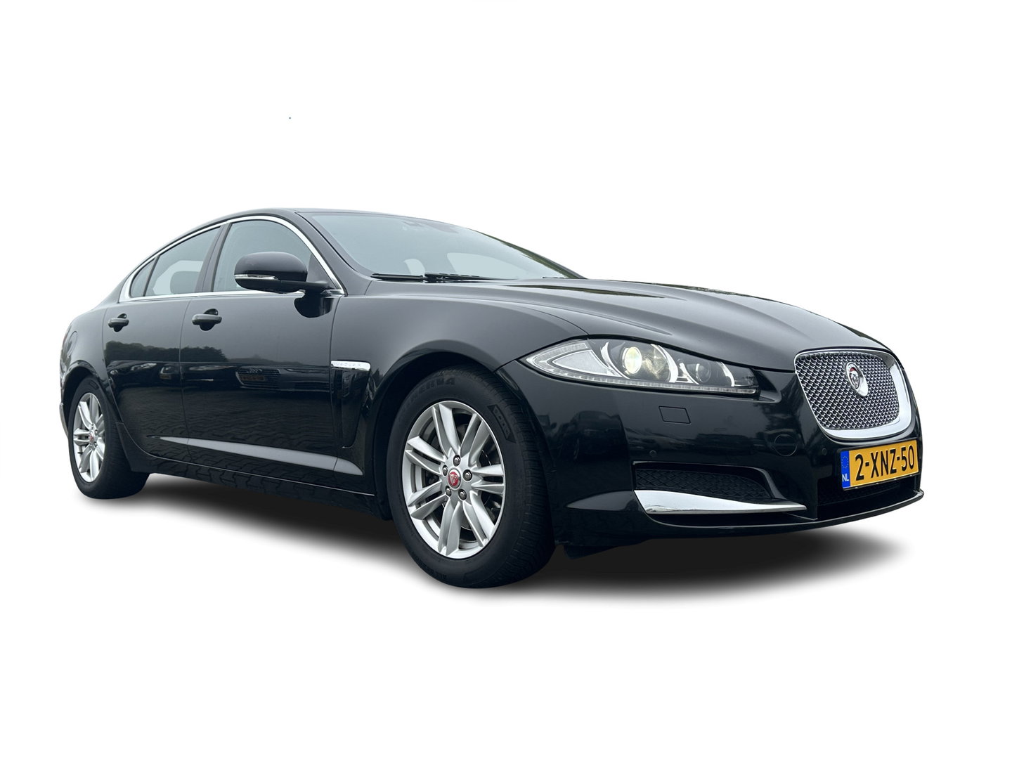Jaguar XF 2.2D Aut. *LEATHER  | BI-XENON | NAVI-FULLMAP | CAMERA | ECC | PDC | CRUISE | HEATED-COMFORTSEATS | KEYLESS | SHIFTPADDLES | TOWBAR | 17"ALU*