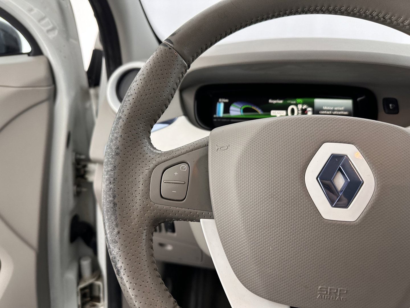 Renault ZOE Q210 Zen Quickcharge R-Link-Pack 22 kWh (ex Accu) [ 3-Fase ] Aut. *NAVI-FULLMAP | DIGI-COCKPIT | LED-LIGHTS | KEYLESS | COMFORT-SEATS | ECC | PDC | CRUISE | 17''ALU*