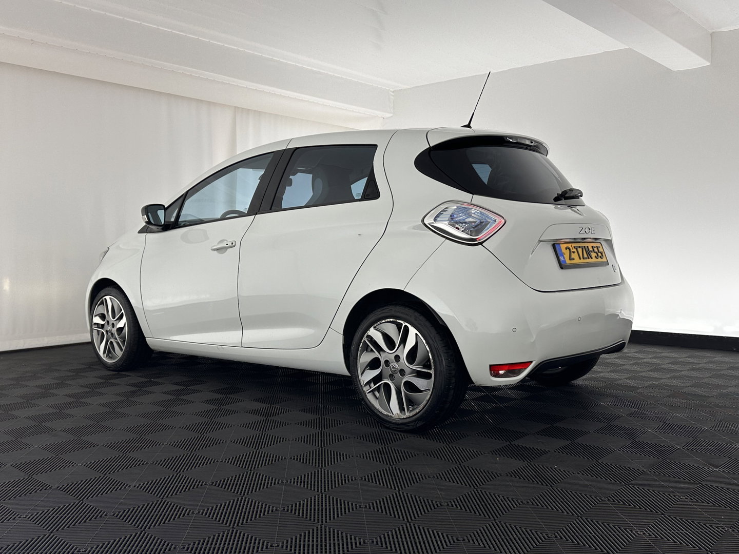 Renault ZOE Q210 Zen Quickcharge R-Link-Pack 22 kWh (ex Accu) [ 3-Fase ] Aut. *NAVI-FULLMAP | DIGI-COCKPIT | LED-LIGHTS | KEYLESS | COMFORT-SEATS | ECC | PDC | CRUISE | 17''ALU*
