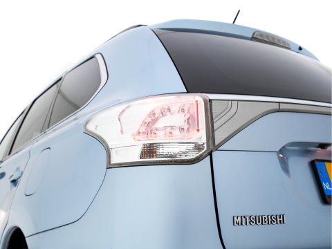 Mitsubishi Outlander 2.0 PHEV Executive Edition AWD Aut. *LEATHER-FABRIC | XENON | NAVI-FULLMAP | CAMERA | KEYLESS | DAB+ | ROCKFORD-AUDIO | COMFORT-SEATS | PRIVACY-GLASS | SHIFT-PADDLES |  18''ALU*