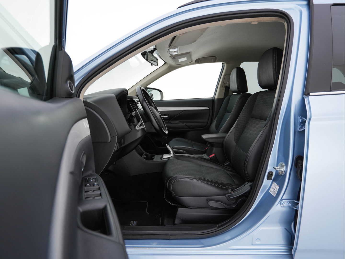 Mitsubishi Outlander 2.0 PHEV Executive Edition AWD Aut. *LEATHER-FABRIC | XENON | NAVI-FULLMAP | CAMERA | KEYLESS | DAB+ | ROCKFORD-AUDIO | COMFORT-SEATS | PRIVACY-GLASS | SHIFT-PADDLES |  18''ALU*