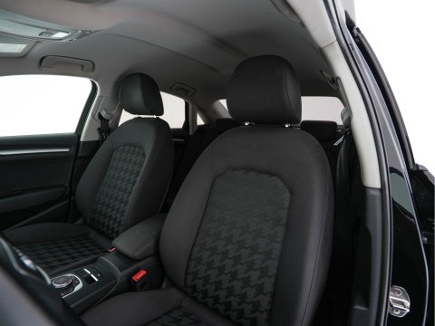 Audi A3 Limousine 1.6 TDI S-Line Ambition XENON | NAVI-FULLMAP | COMFORT-SEATS | PRIVACY-GLASS | ECC | PDC | CRUISE | 18''ALU*