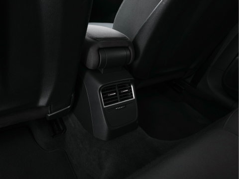 Audi A3 Limousine 1.6 TDI S-Line Ambition XENON | NAVI-FULLMAP | COMFORT-SEATS | PRIVACY-GLASS | ECC | PDC | CRUISE | 18''ALU*