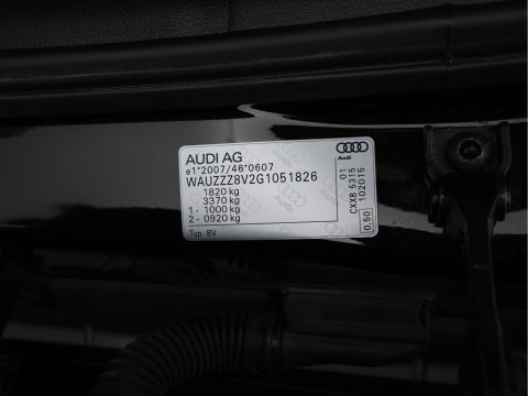 Audi A3 Limousine 1.6 TDI S-Line Ambition XENON | NAVI-FULLMAP | COMFORT-SEATS | PRIVACY-GLASS | ECC | PDC | CRUISE | 18''ALU*
