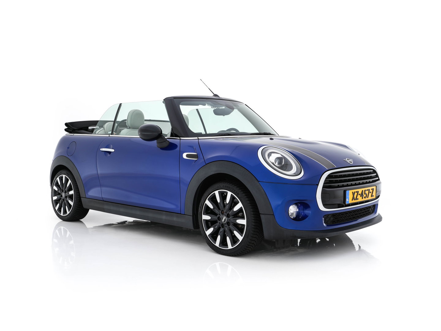 MINI Cabrio 1.5 Cooper Chili *LEATHER | FULL-LED | HEATED-SPORTSEATS | KEYLESS | NAVI-FULLMAP | ECC | PDC | CRUISE | AMBIENTLIGHT | AIRSCARF | 18''ALU*
