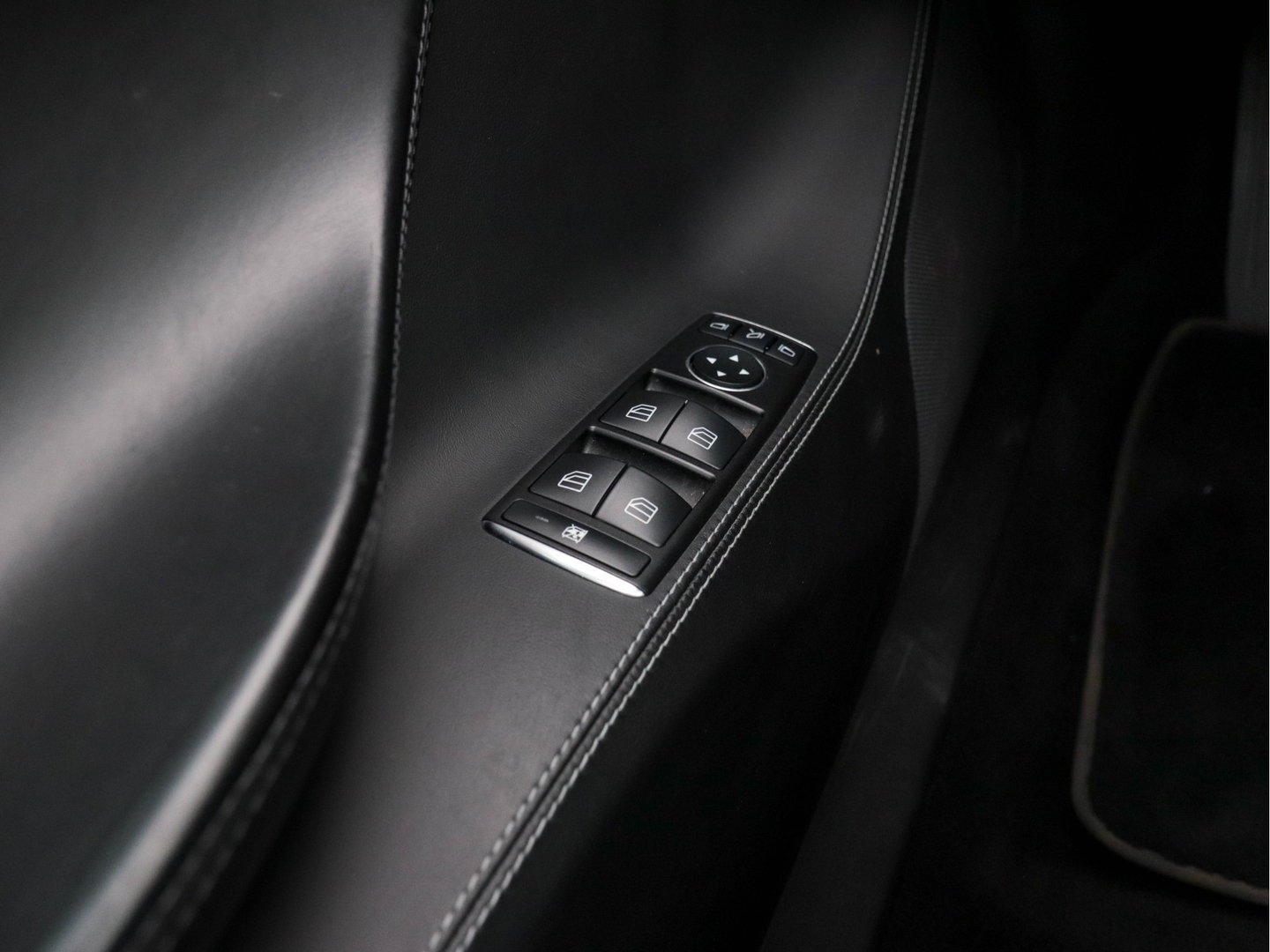 Tesla Model S P85D Performance-Pack AWD [ 3-Fase-17kW ] (INCL-BTW) *PANO | LEATHER | AUTO-PILOT | AIRSUSPENSION | KEYLESS | CAMERA | FULL-LED | ADAPTIVE-CRUISE |  DIGI-COCKPIT | HEATED-SPORTSEATS | 19"ALU*