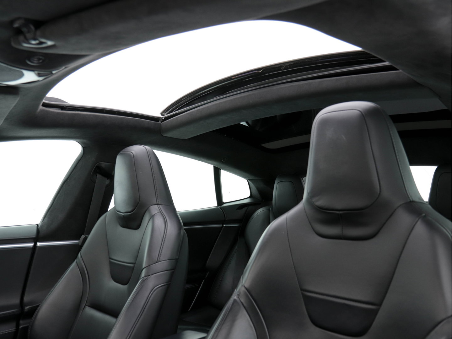 Tesla Model S P85D Performance-Pack AWD [ 3-Fase-17kW ] (INCL-BTW) *PANO | LEATHER | AUTO-PILOT | AIRSUSPENSION | KEYLESS | CAMERA | FULL-LED | ADAPTIVE-CRUISE |  DIGI-COCKPIT | HEATED-SPORTSEATS | 19"ALU*