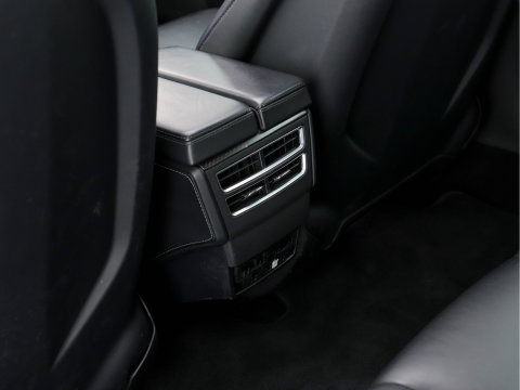 Tesla Model S P85D Performance-Pack AWD [ 3-Fase-17kW ] (INCL-BTW) *PANO | LEATHER | AUTO-PILOT | AIRSUSPENSION | KEYLESS | CAMERA | FULL-LED | ADAPTIVE-CRUISE |  DIGI-COCKPIT | HEATED-SPORTSEATS | 19"ALU*