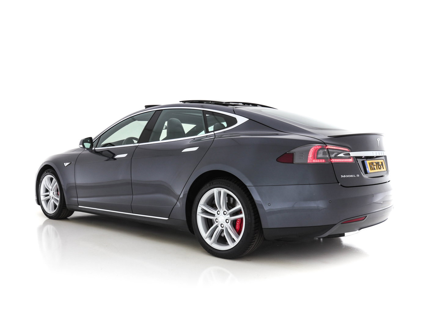 Tesla Model S P85D Performance-Pack AWD [ 3-Fase-17kW ] (INCL-BTW) *PANO | LEATHER | AUTO-PILOT | AIRSUSPENSION | KEYLESS | CAMERA | FULL-LED | ADAPTIVE-CRUISE |  DIGI-COCKPIT | HEATED-SPORTSEATS | 19"ALU*