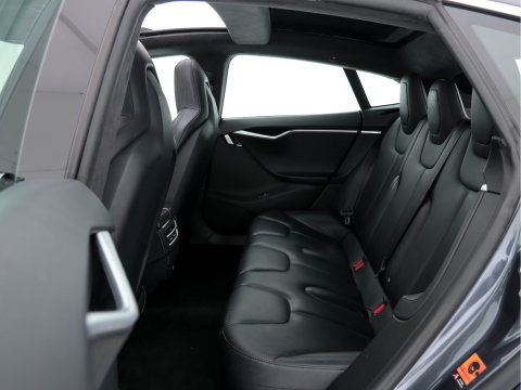 Tesla Model S P85D Performance-Pack AWD [ 3-Fase-17kW ] (INCL-BTW) *PANO | LEATHER | AUTO-PILOT | AIRSUSPENSION | KEYLESS | CAMERA | FULL-LED | ADAPTIVE-CRUISE |  DIGI-COCKPIT | HEATED-SPORTSEATS | 19"ALU*