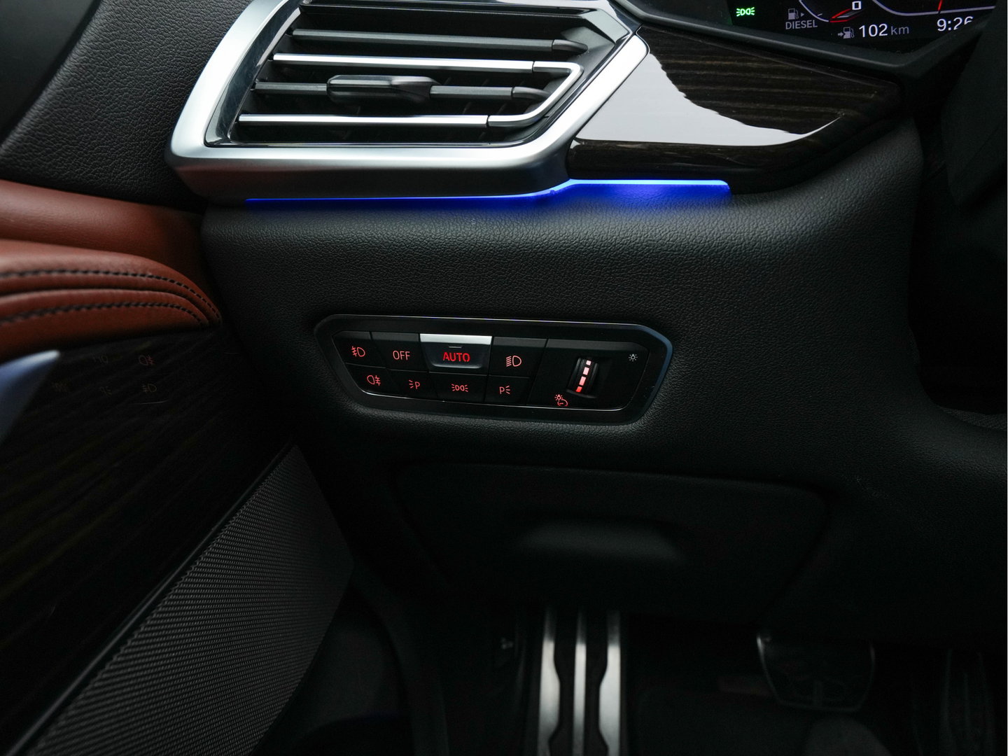 BMW X5 M50d High Executive M-Sportpack Aut. *PANO | HEAD-UP | DESIGN-LEATHER | LASER-LIGHT | TOP-VIEW | HARMAN/KARDON | MEMORY-PACK | DIGI-COCKPIT | DAB+ | HEATED-COMFORTSEATS | NAVI-FULLMAP | KEYLESS | TOWBAR | 21''ALU*