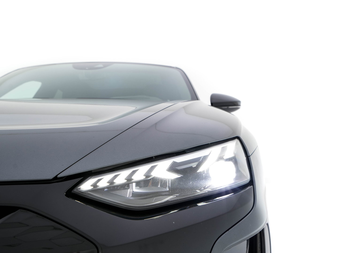 Audi e-tron GT 93 kWh Quattro (3-Fase-11 kW) {SOH-93%} (INCL-BTW) *HEATPUMP | PANO | FULL-LED | LEATHER | AUDI-SOUND | DIGI-COCKPIT | NAVI-FULLMAP | HEATED-SPORTSEATS | TOPVIEW | DAB | KEYLESS | LANE-ASSIST | SHIFTPADDLES | PRIVACYGLASS | 20"ALU*