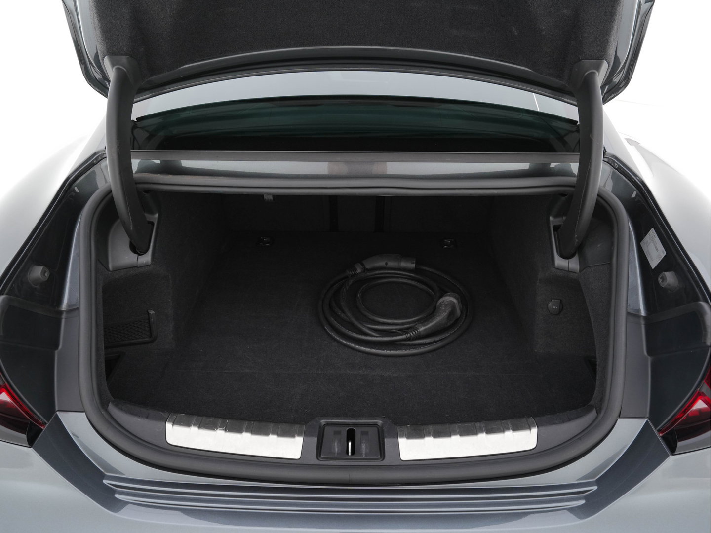 Audi e-tron GT 93 kWh Quattro (3-Fase-11 kW) {SOH-93%} (INCL-BTW) *HEATPUMP | PANO | FULL-LED | LEATHER | AUDI-SOUND | DIGI-COCKPIT | NAVI-FULLMAP | HEATED-SPORTSEATS | TOPVIEW | DAB | KEYLESS | LANE-ASSIST | SHIFTPADDLES | PRIVACYGLASS | 20"ALU*