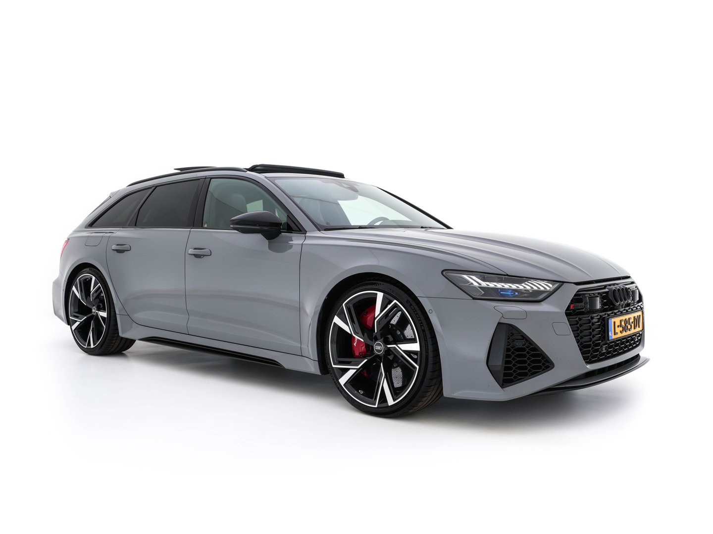 Audi RS6 Avant TFSI Quattro (INCL-BTW) Aut. *CERAMIC-BREAKS | LEATHER | HEAD-UP | LASER-LIGHT | BANG&OLUFSEN-ADVANCED | SOFT-CLOSE | ADAPTIVE-CRUISE | BLINDSPOT | TOPVIEW | MEMORY-PACK | DAB+ | ...