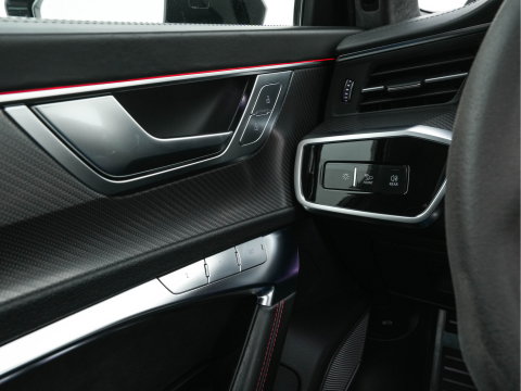 Audi RS6 Avant TFSI Quattro (INCL-BTW) Aut. *CERAMIC-BREAKS | LEATHER | HEAD-UP | LASER-LIGHT | BANG&OLUFSEN-ADVANCED | SOFT-CLOSE | ADAPTIVE-CRUISE | BLINDSPOT | TOPVIEW | MEMORY-PACK | DAB+ | ...