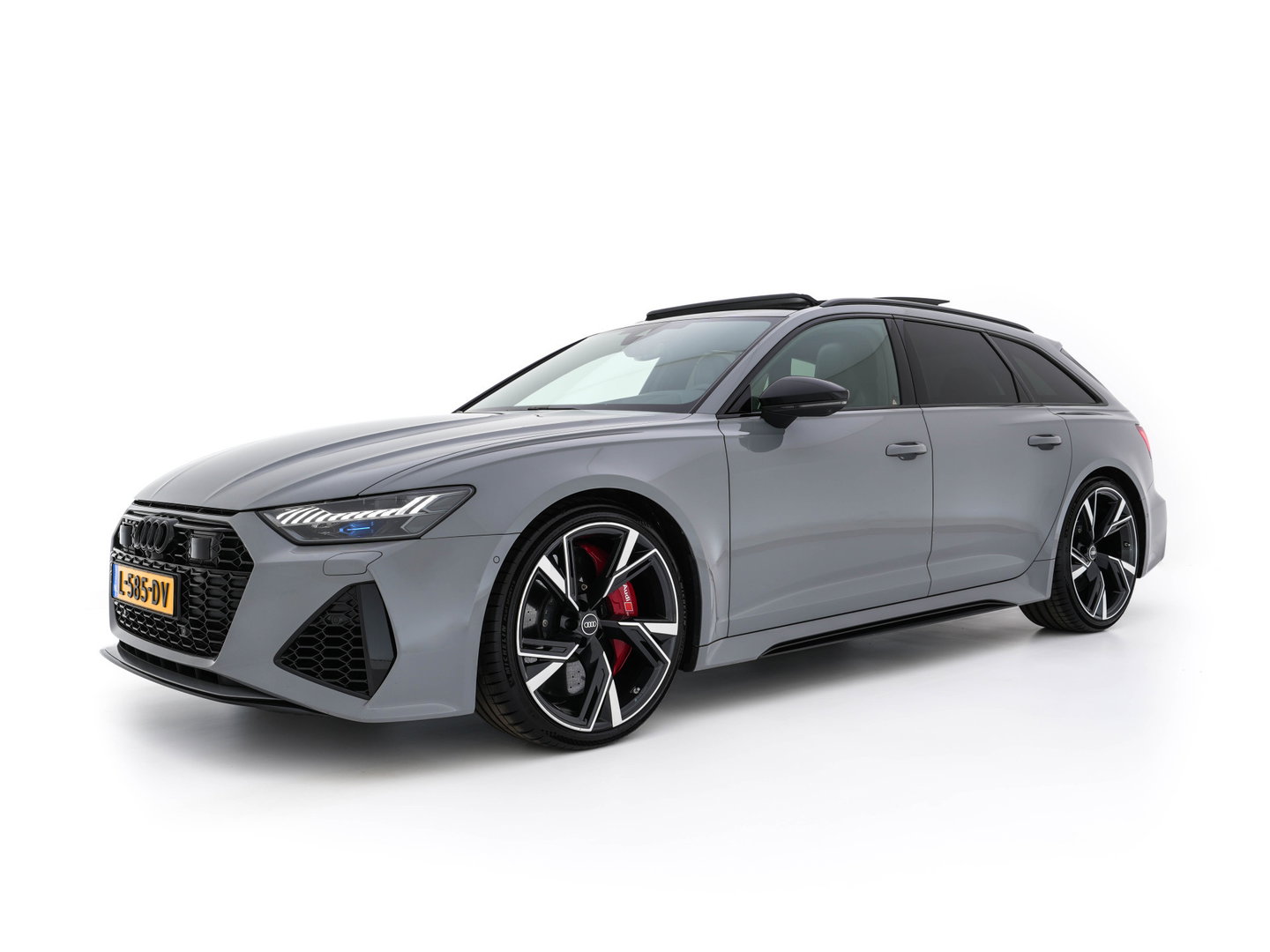 Audi RS6 Avant TFSI Quattro (INCL-BTW) Aut. *CERAMIC-BREAKS | LEATHER | HEAD-UP | LASER-LIGHT | BANG&OLUFSEN-ADVANCED | SOFT-CLOSE | ADAPTIVE-CRUISE | BLINDSPOT | TOPVIEW | MEMORY-PACK | DAB+ | ...