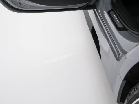 Audi RS6 Avant TFSI Quattro (INCL-BTW) Aut. *CERAMIC-BREAKS | LEATHER | HEAD-UP | LASER-LIGHT | BANG&OLUFSEN-ADVANCED | SOFT-CLOSE | ADAPTIVE-CRUISE | BLINDSPOT | TOPVIEW | MEMORY-PACK | DAB+ | ...