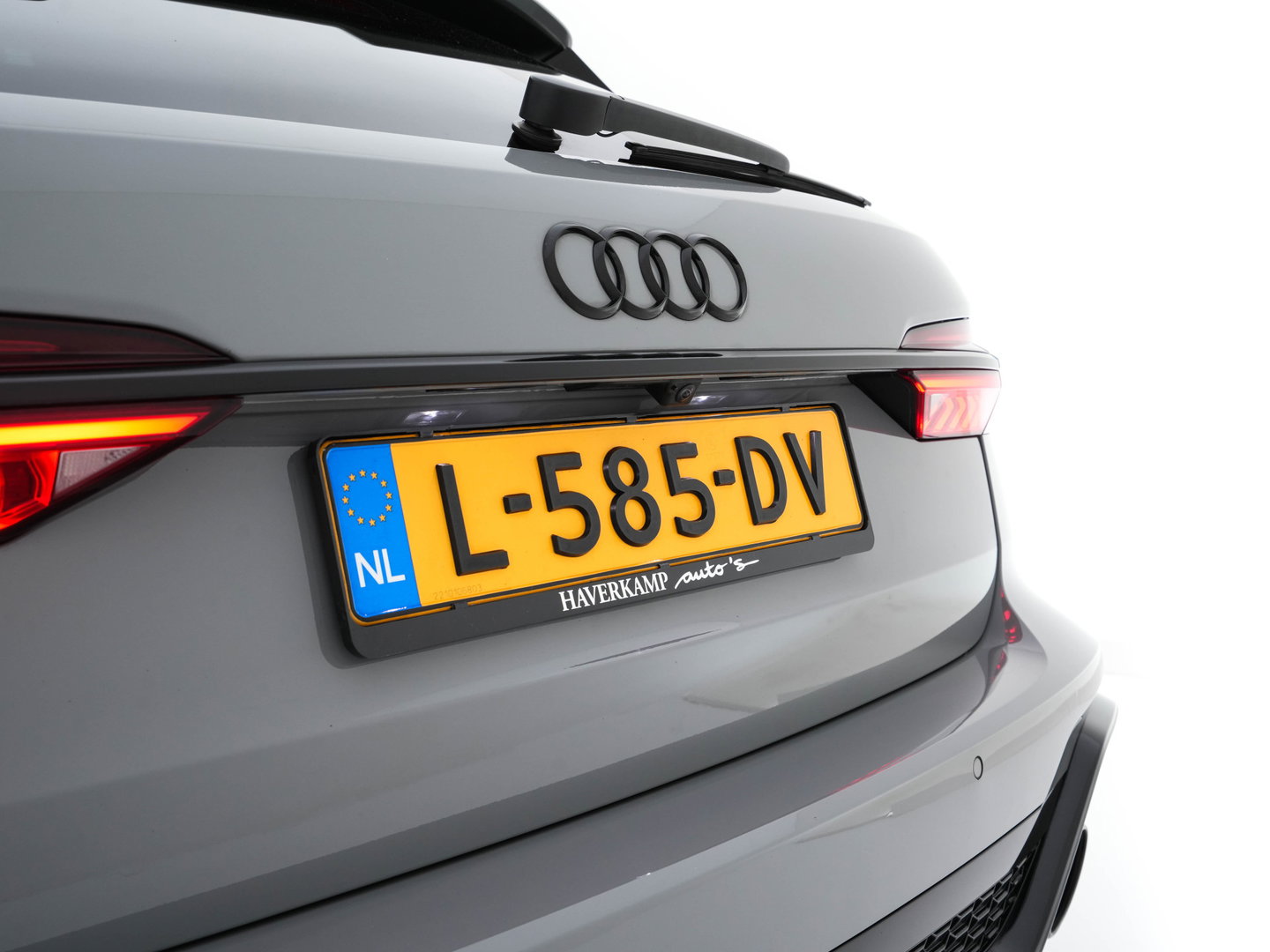 Audi RS6 Avant TFSI Quattro (INCL-BTW) Aut. *CERAMIC-BREAKS | LEATHER | HEAD-UP | LASER-LIGHT | BANG&OLUFSEN-ADVANCED | SOFT-CLOSE | ADAPTIVE-CRUISE | BLINDSPOT | TOPVIEW | MEMORY-PACK | DAB+ | ...
