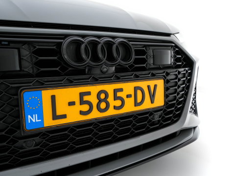 Audi RS6 Avant TFSI Quattro (INCL-BTW) Aut. *CERAMIC-BREAKS | LEATHER | HEAD-UP | LASER-LIGHT | BANG&OLUFSEN-ADVANCED | SOFT-CLOSE | ADAPTIVE-CRUISE | BLINDSPOT | TOPVIEW | MEMORY-PACK | DAB+ | ...