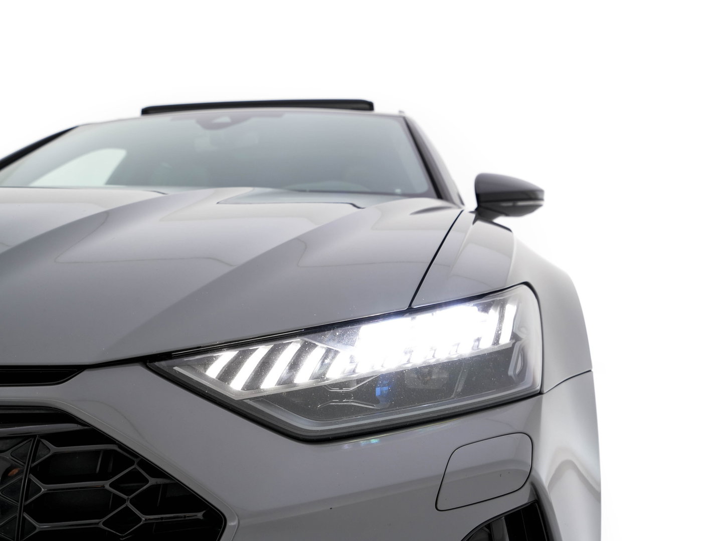 Audi RS6 Avant TFSI Quattro (INCL-BTW) Aut. *CERAMIC-BREAKS | LEATHER | HEAD-UP | LASER-LIGHT | BANG&OLUFSEN-ADVANCED | SOFT-CLOSE | ADAPTIVE-CRUISE | BLINDSPOT | TOPVIEW | MEMORY-PACK | DAB+ | ...